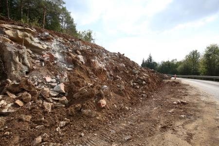GRADNJA KOLESARSKE STEZE GRAHOVO BLOŠKA POLICA 01 FOTO LJUBO VUKELIČ